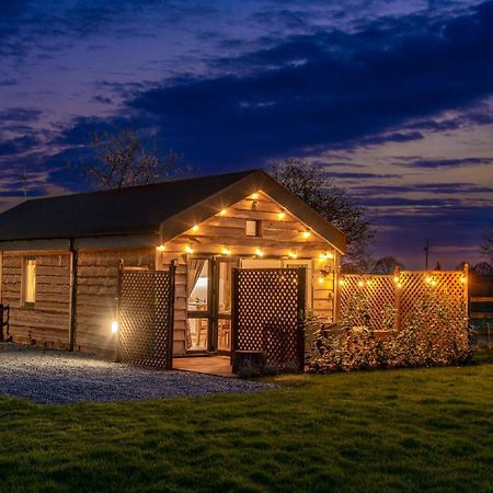 Montana Log Cabin - Ockeridge Rural Retreats Wichenford Exterior photo